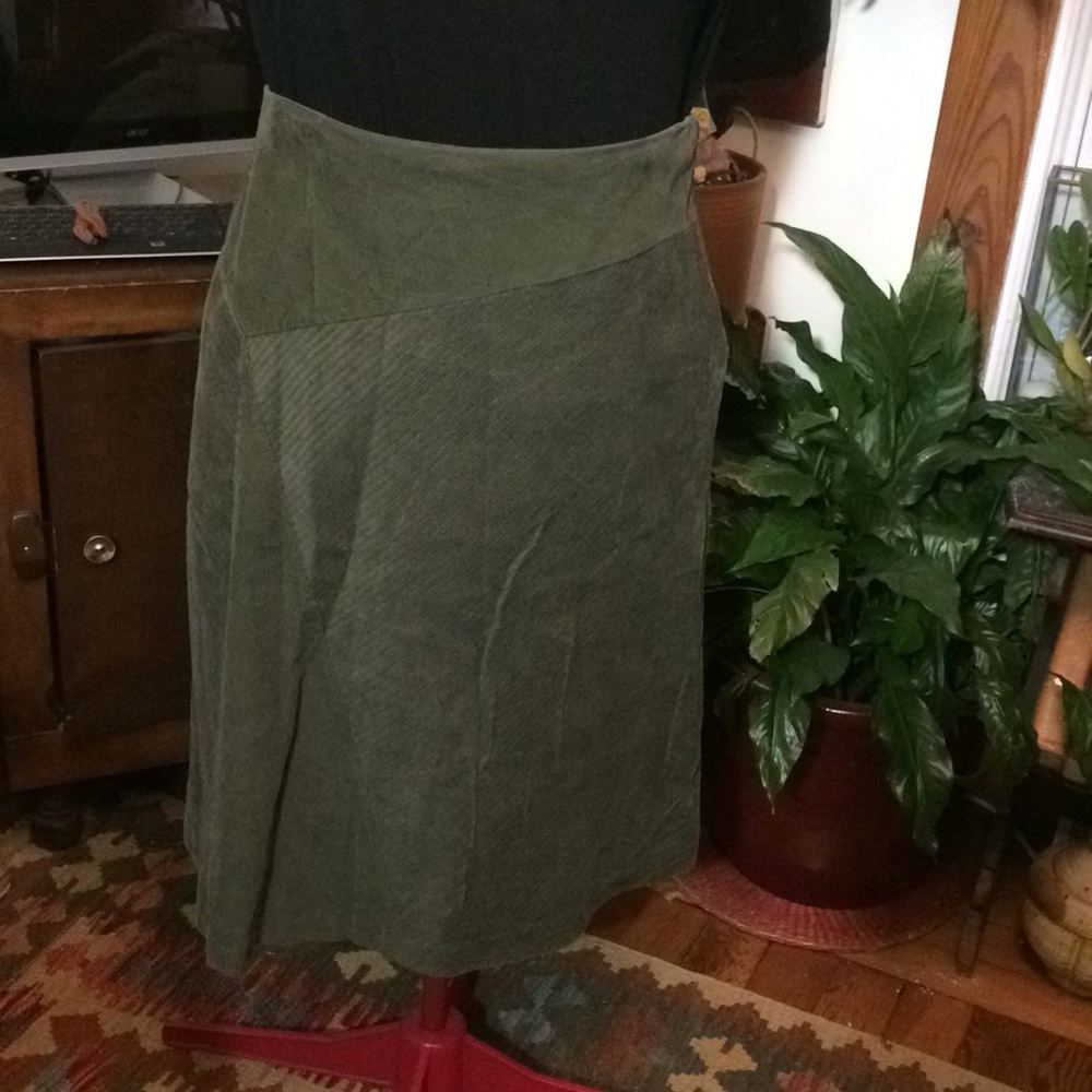 Textured corduroy skirt, olive green